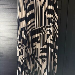 Anne Klein Black and White Pleated Skirt